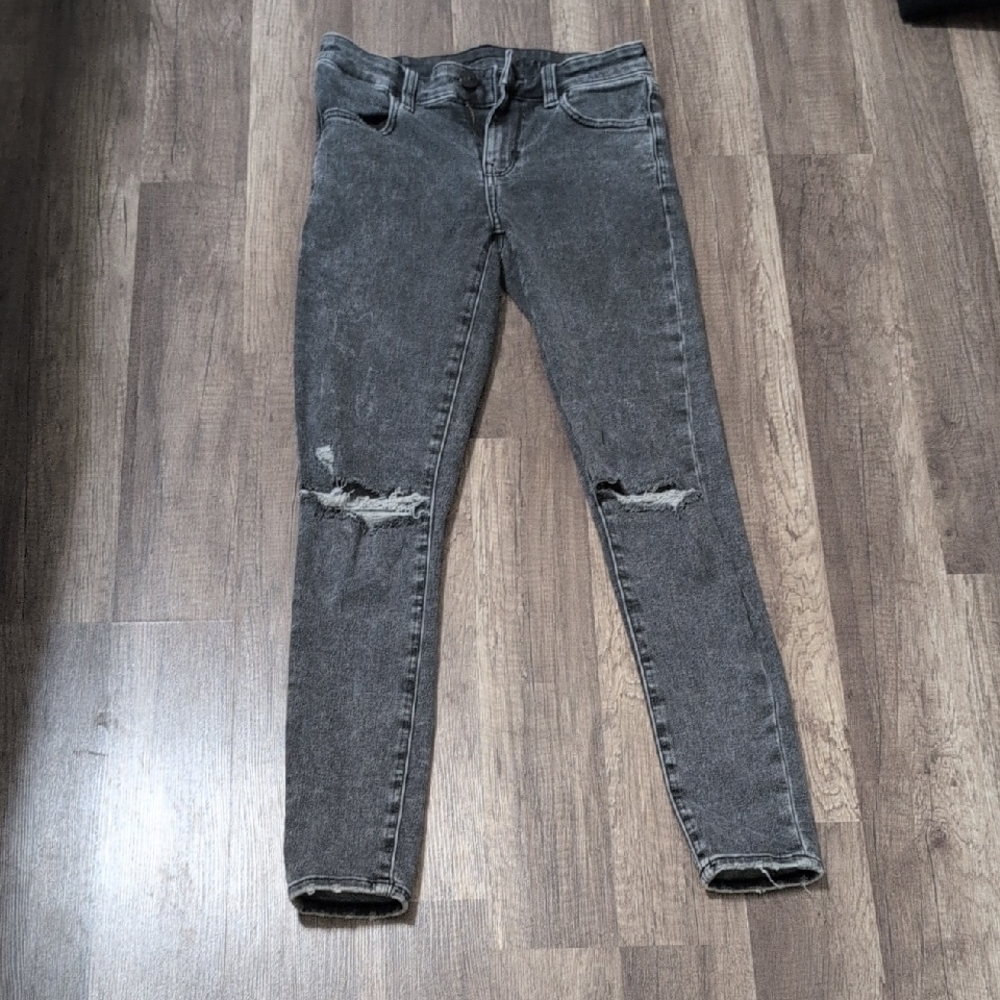 American Eagle Outfitters Gray Distressed Skinny Jeans